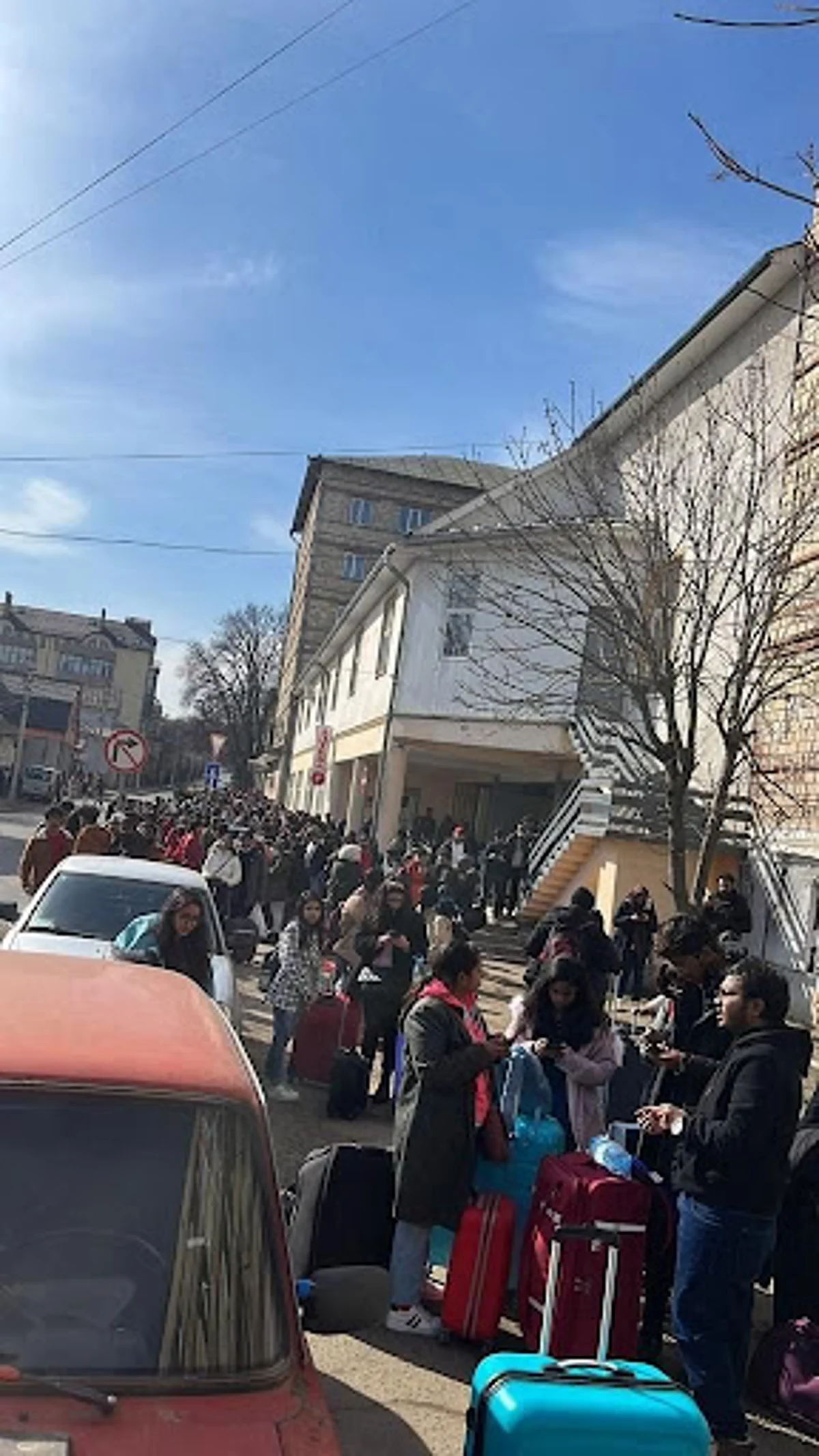 Russia-Ukraine Conflict: आज भारतीयों को हर हाल में छोड़ना होगा कीव, एंबेसी ने जारी किया आदेश