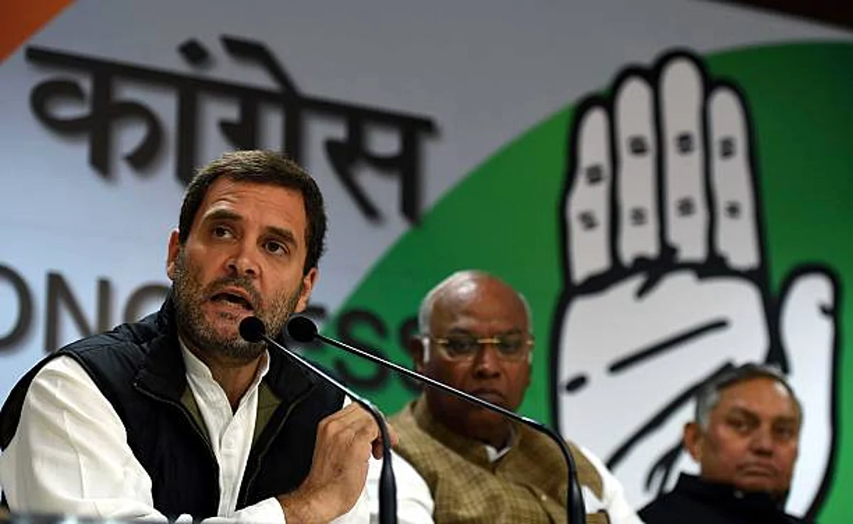 बढ़ती महंगाई और घटते ब्याज दर को लेकर राहुल गांधी ने फिर साधा केंद्र पर निशाना