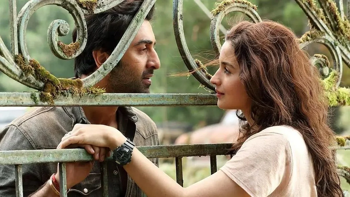 Alia-Ranbir Wedding: क्या अप्रैल में लेंगे सात फेरे? वेन्यू से लेकर गेस्ट लिस्ट तक हुई जारी