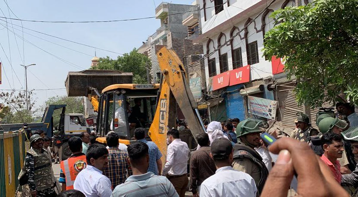 Jahangirpuri Demolition Drive: सुप्रीम कोर्ट का आदेश, 2 सप्ताह तक रोकी जाए कार्यवाही