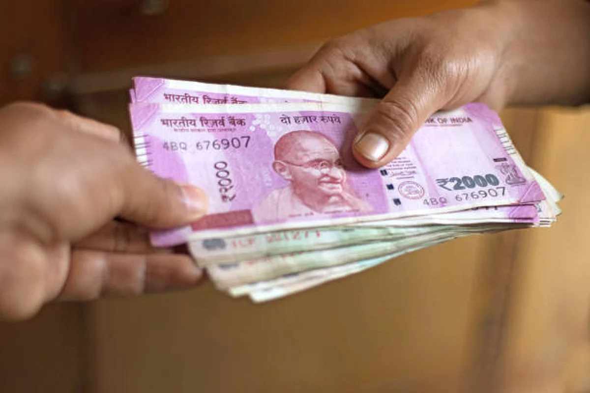बचत खाते से निकासी पर क्यों लगायी जाती हैं सीमाएं, जानिए यहाँ