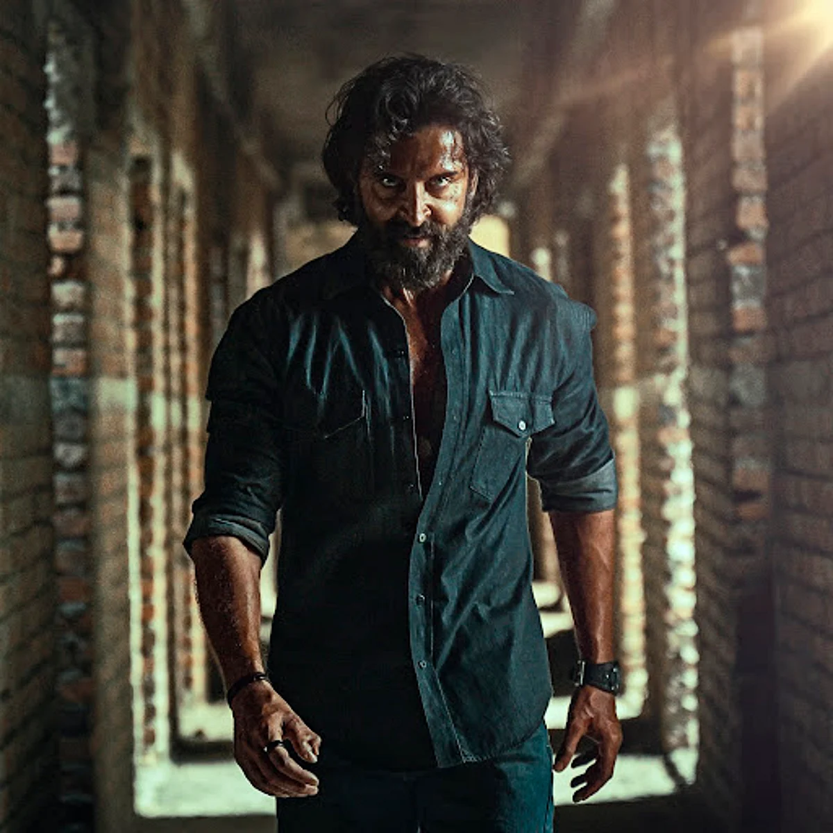 Vikram Vedha Trailer: आमने सामने आए नवाब साहब और हृतिक, कौन मारेगा बाज़ी?