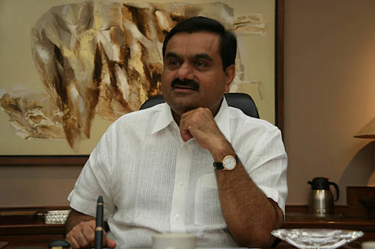 Adani Group Share Price: शेयरों की कीमत में आई दरार, यहां जानें वजह