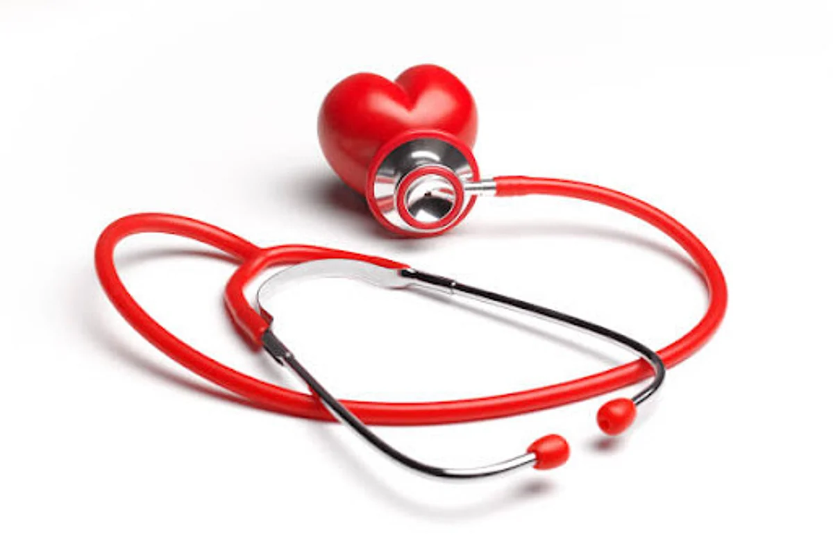 Holiday Heart Syndrome: क्या है इससे जुड़ी दिक्कतें और बचाव?