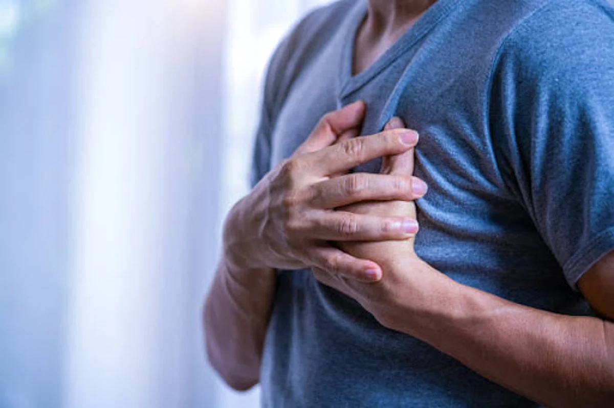 Warning Signs For Heart: इन बातों को नज़रअंदाज़ करना पड़ सकता है भारी