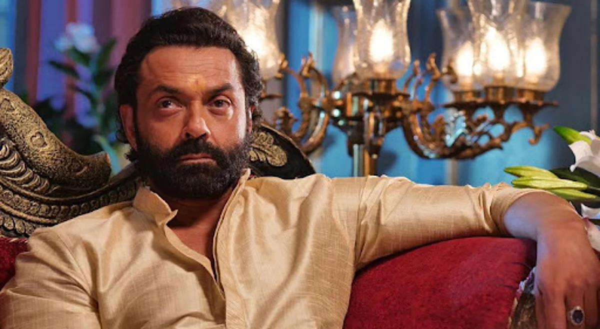 Sushmita Sen to Saif Ali Khan: बॉलीवुड में फ़्लॉप रहे ये 5 सितारे, ओटीटी से हुए हिट