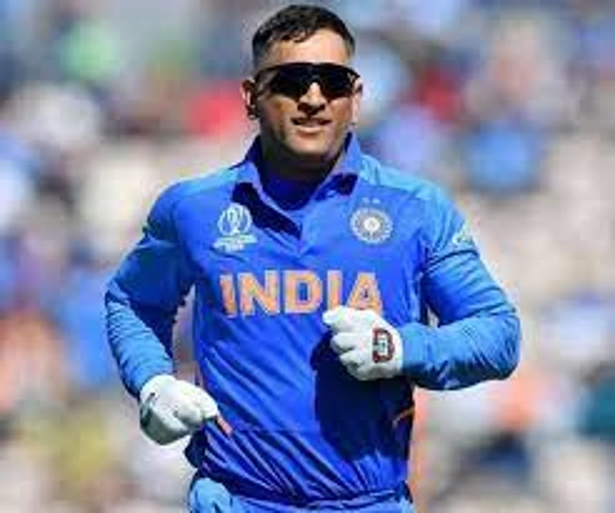 IPL news: IPL 2021: चेन्नई सुपर किंग्स की हार के बाद एम.एस. धोनी को एक और बड़ा झटका।