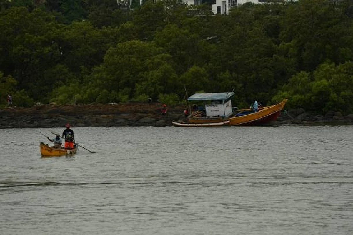 Tauktae Cyclone: मुंबई जाने वाले हवाई यात्रियों को झटका, 3 घंटे बंद रहेगा मुंबई एयरपोर्ट