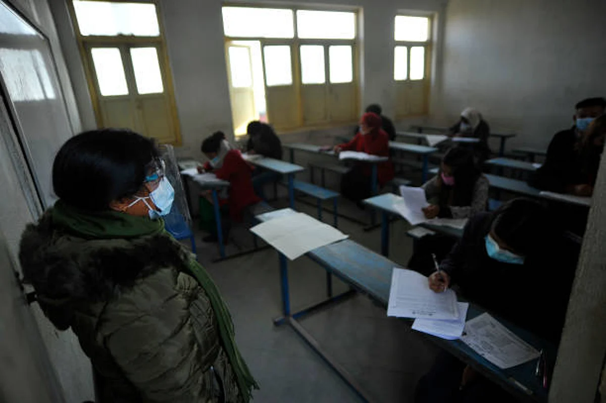 School Reopen India: क्या स्कूल फिर से खुलने को हैं तैयार? यहां जाने राज्य सरकारों की राय
