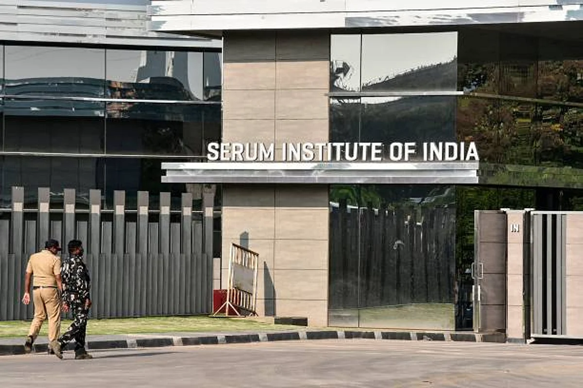 Sputnik V Vaccine: अब Serum Institute of India भी बनाएंगी रूसी टिके को, सितंबर में शुरू होगा भारत में उत्पादन