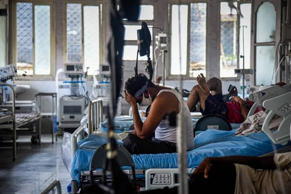 Covid-19 Updates: केरल और महाराष्ट्र में बढ़े मामले, विशेषज्ञों ने दी तीसरी लहर की चेतावनी