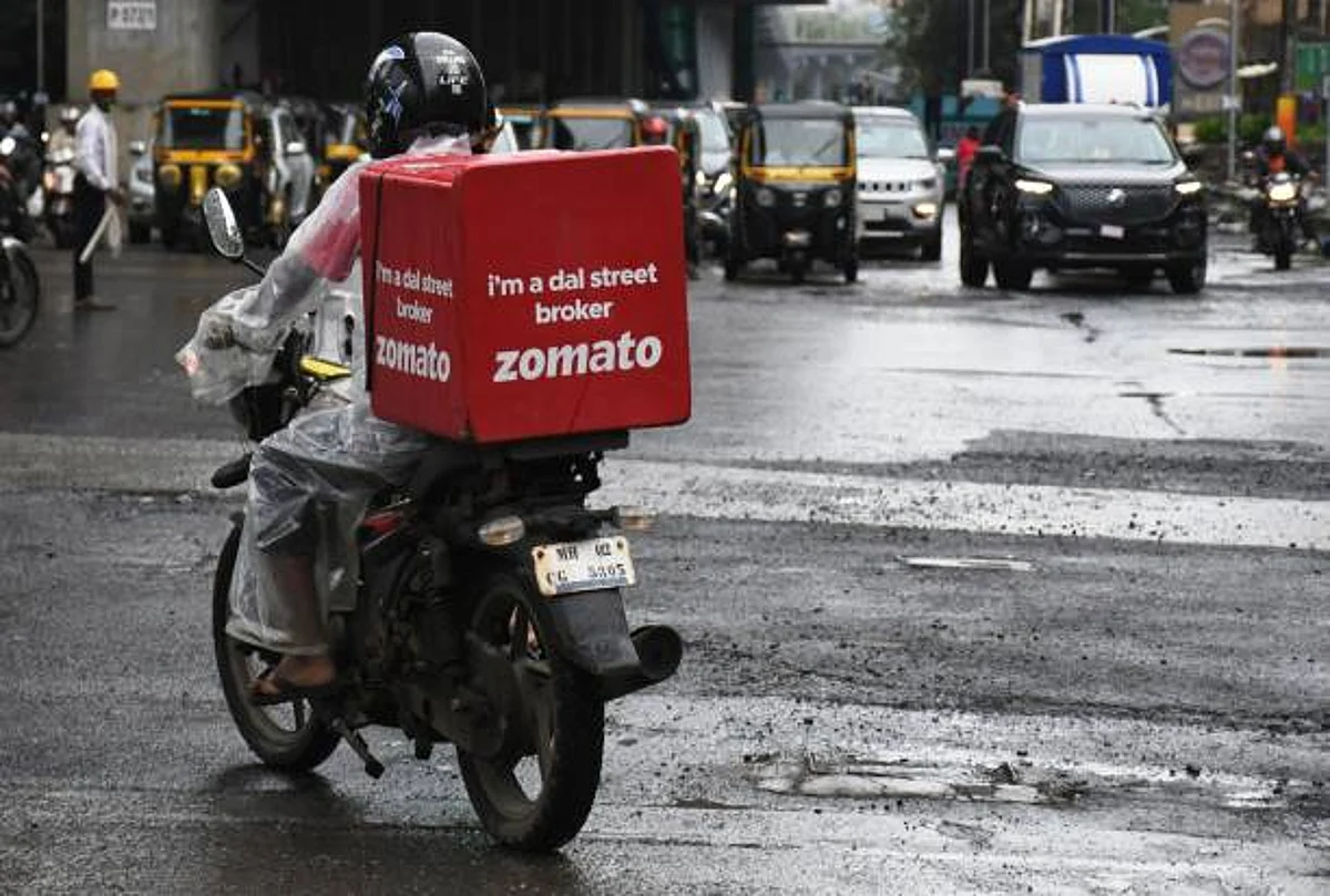 Zomato Stocks Price: कंपनी के स्टॉक में गिरावट लगातार दूसरे दिन भी जारी, निवेशकों के लिए यह है सलाह