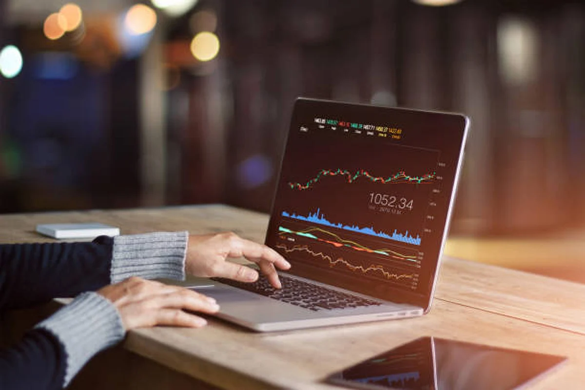 Share Market 16 August Updates: IT कंपनी और Apollo Hospitals के स्टाॅक्स में आई तेज़ी