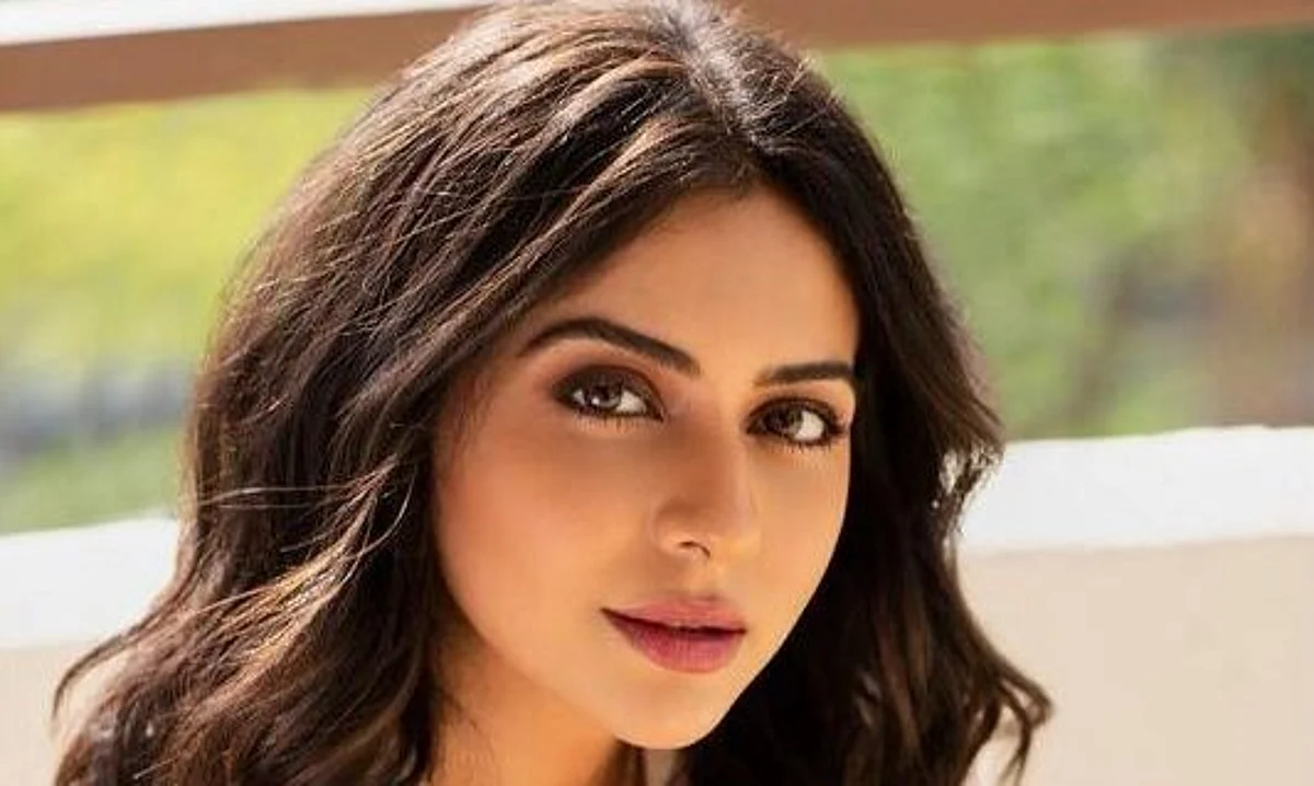 Rakul Preet Singh: ‘मिलिये डॉक्टर फातिमा से’, Doctor G से जारी हुआ अभिनेत्री का पहला लुक