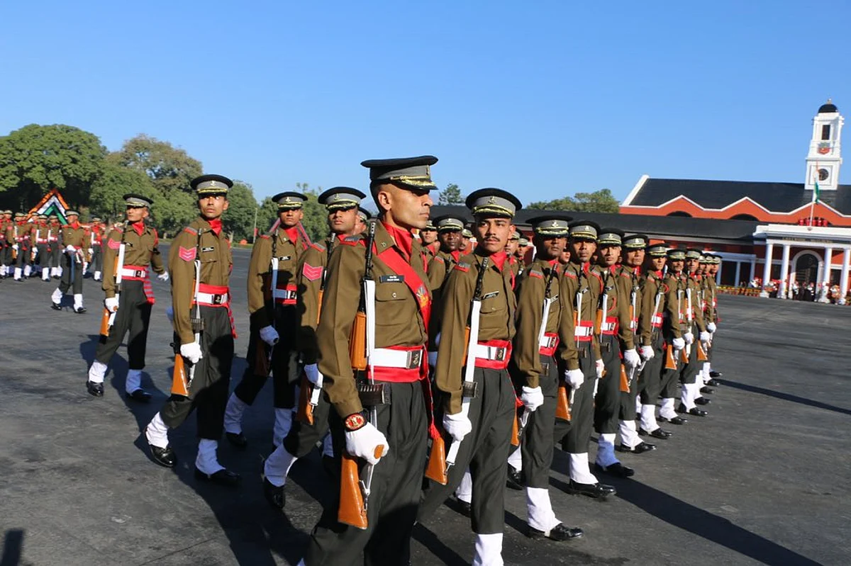 Indian Army: इन तरीकों से ऑफिसर रैंक पर कर सकते हैं ज्वाइन