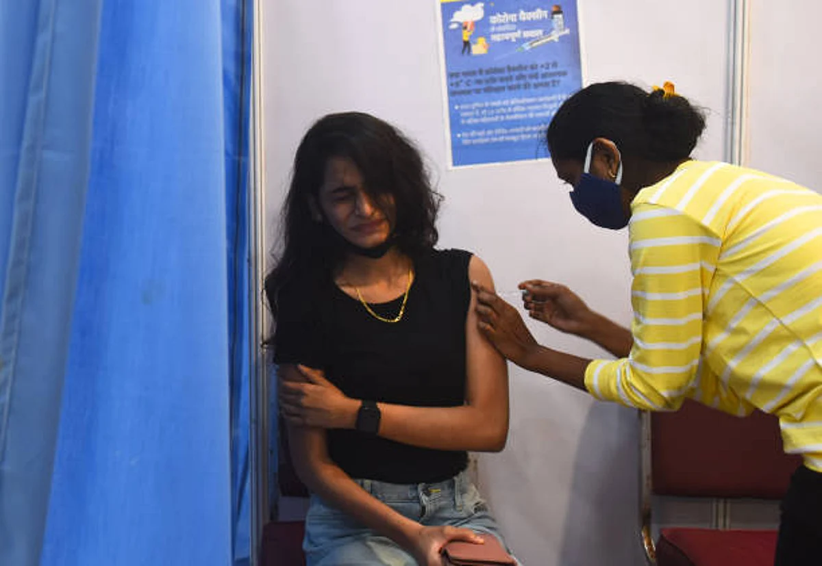 Covid-19: महाराष्ट्र के 70 फीसदी मामले इन 5 जिलों की हैं देन