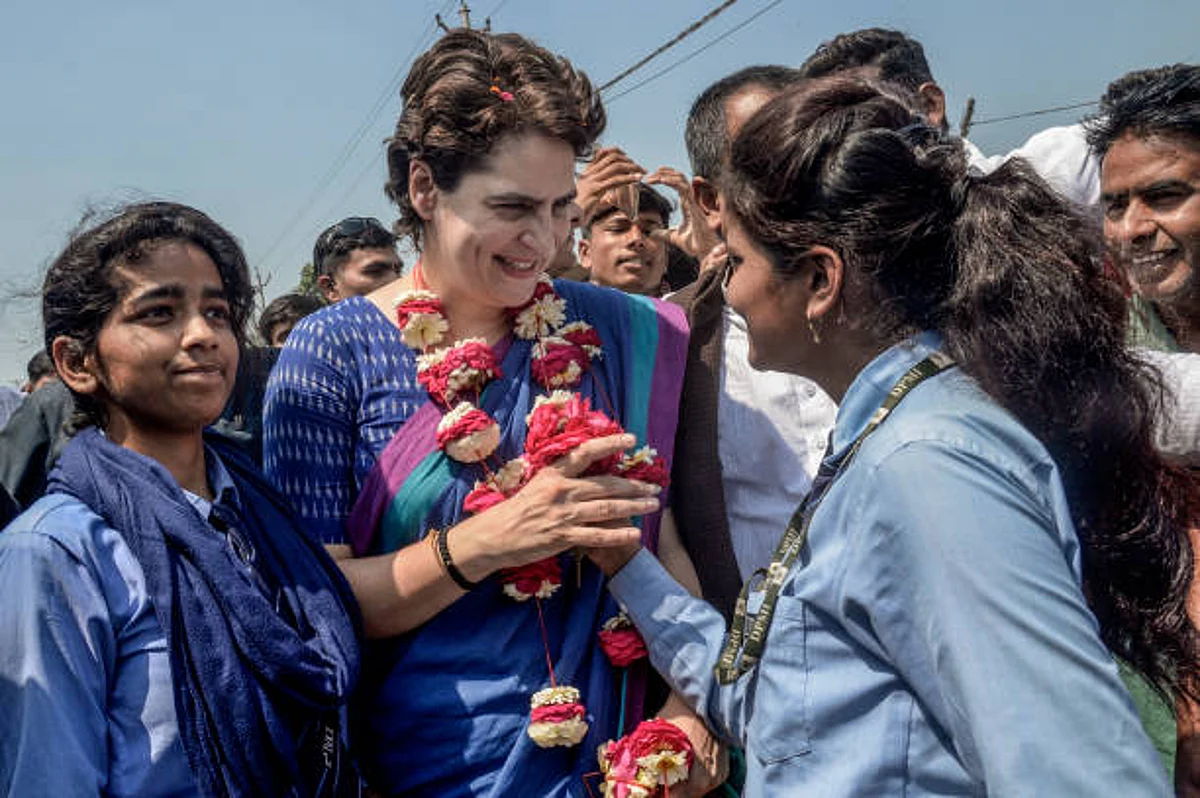 Priyanka Gandhi Vadra: बेटी को स्कूटी से लेकर सरकार को घेरने में सामने नेत्री