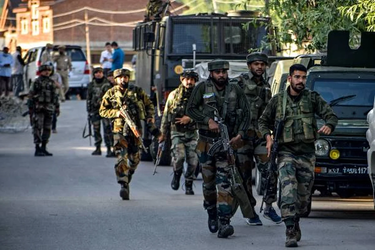 Jammu-Kashmir: श्रीनगर में आतंकी दशहत, टीचर और प्रिंसिपल की दिनदहाड़े हत्या
