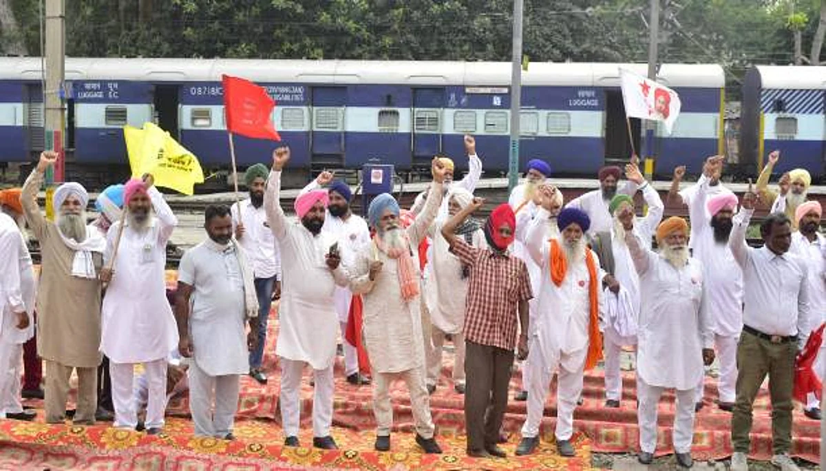 Rail Roko Andolan: 6 घंटे लंबे आंदोलन का असर, कहीं लेट तो कहीं कैंसिल हुईं ट्रेनें
