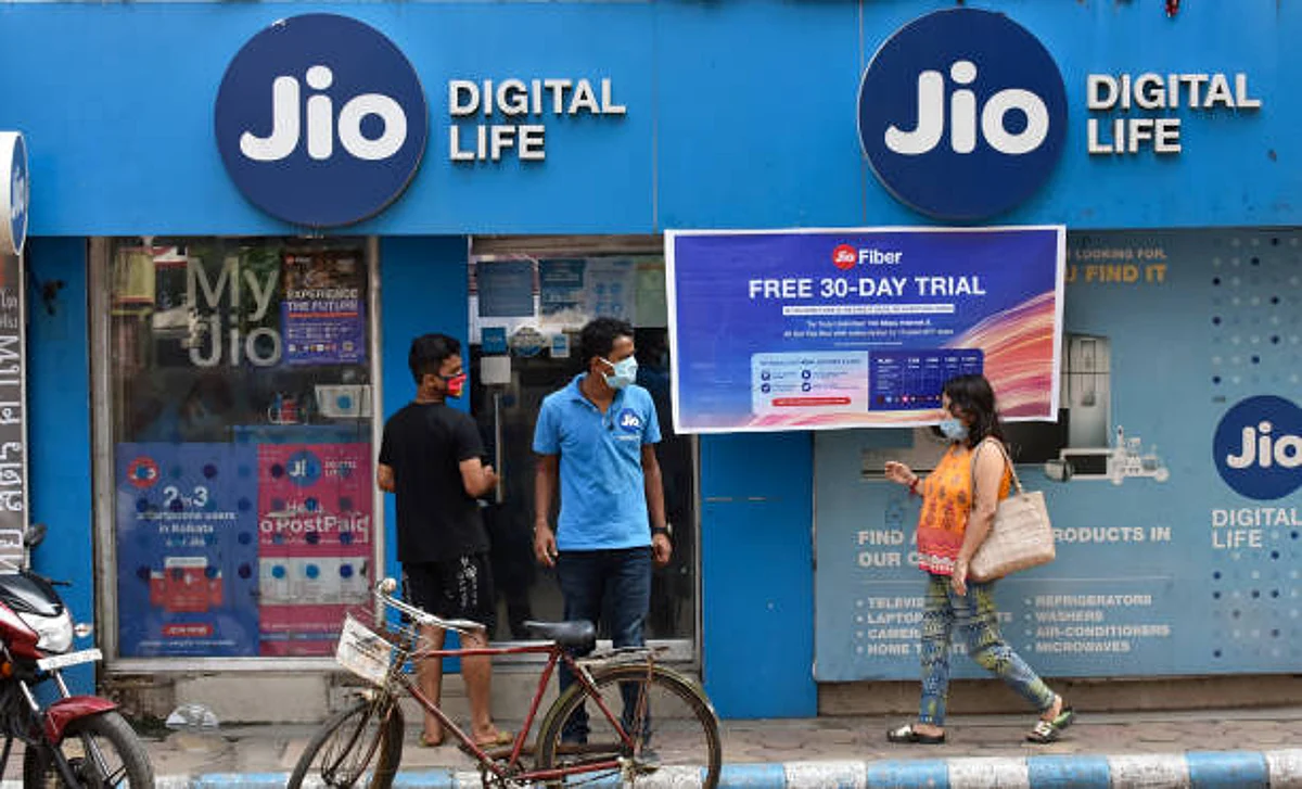 Jio Tariff Plan Hike: Vodafone Idea और Airtel के साथ 1 दिसंबर से बढ़ाई कीमतें