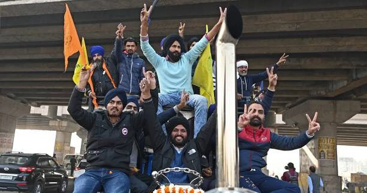 Farmers Protest Ends: दिल्ली बॉर्डर छोड़कर किसानों ने की घर वापसी, 15 जनवरी को होगी समीक्षा बैठक