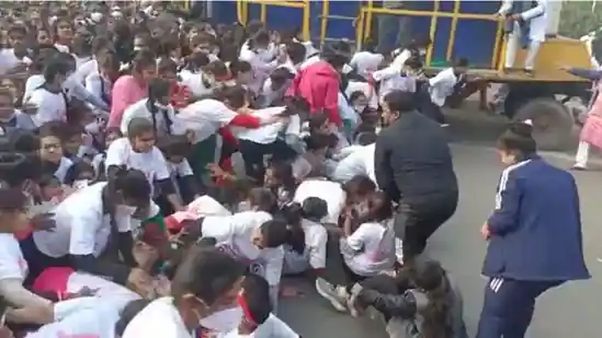 Congress Marathon Rally: बरेली में कांग्रेस की मैराथन दौड़ में मची भगदड़, लड़कियां हुईं घायल