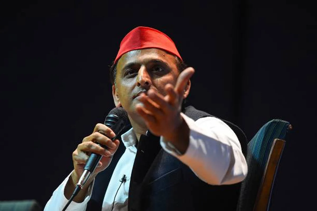 Akhilesh Yadav News: सपा अध्यक्ष ने भगवान श्री कृष्ण को लेकर दिया बयान