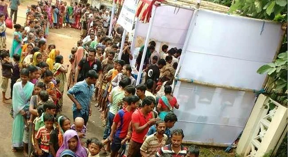 Bubaneshwar Students Organise Free Food Store For The Poor
