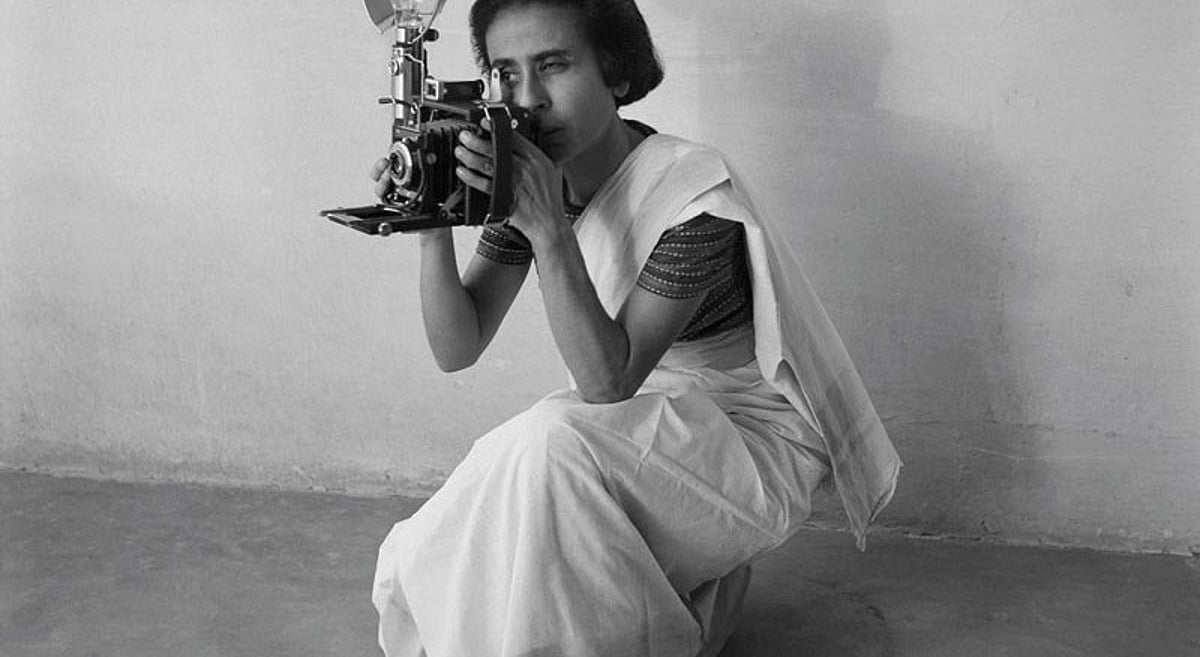 The Incredible Story Of Homai Vyarawalla, India's First Female ...