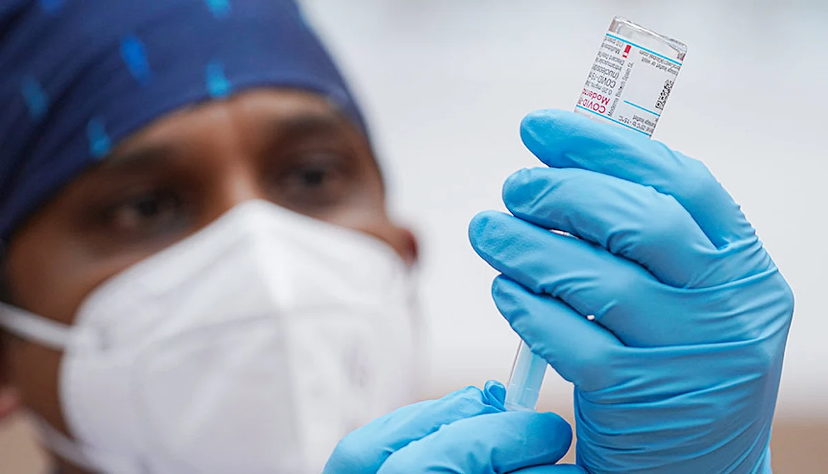 British Indian pharmacist brothers turn restaurant into jabs site