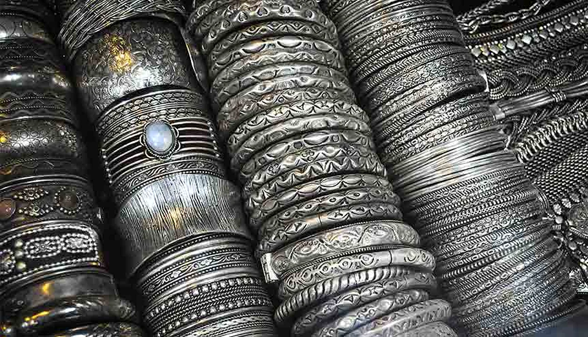 All that glittersis silver