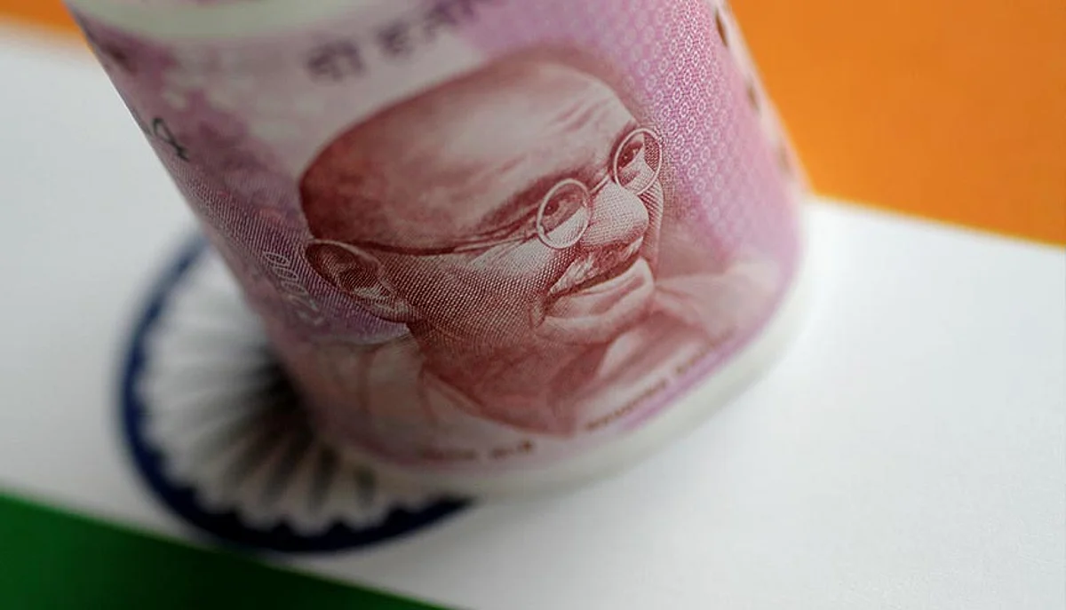 India goes to work as unemployment rate slides