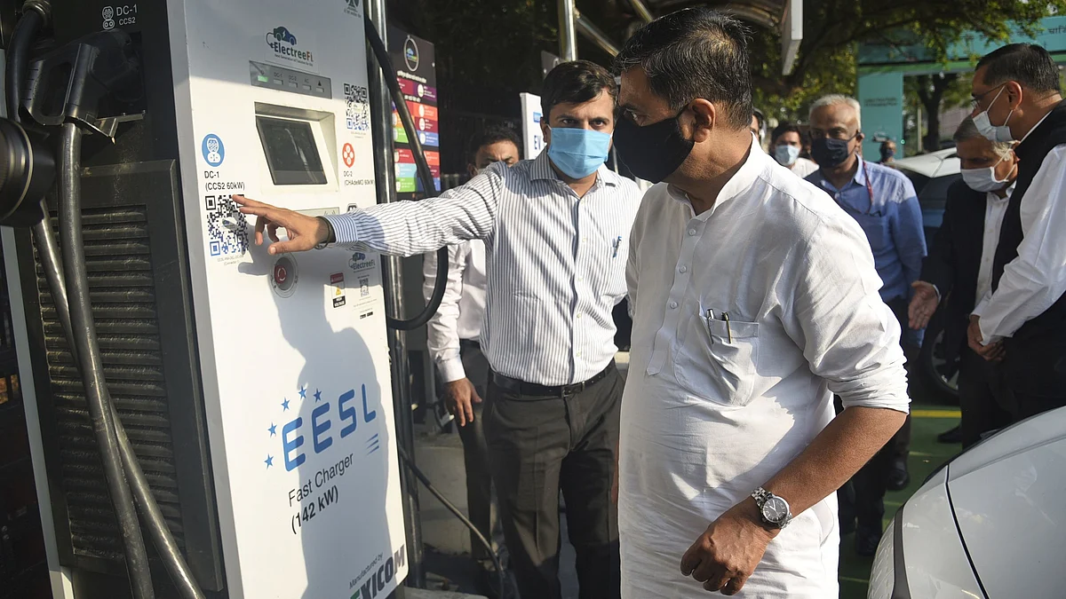 Minister of State and MP Raj Kumar Singh along with EESL managing director Saurabh Kumar inaugurates an EV charging plaza, in New Delhi. The government is planning to roll out AC charging points for electric vehicles over the next couple of months at an extremely affordable $50 per point.