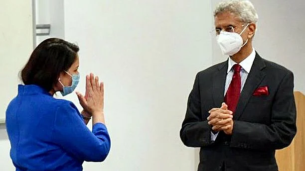 UK home secretary Priti Patel and India’s foreign minister Dr. S Jaishankar iron out the Migration and Mobility Partnership (MMP) agreement. It will allow young Indian professionals to the UK every year for employment purposes, for a period of two years, in return for India agreeing to take back illegal immigrants.
