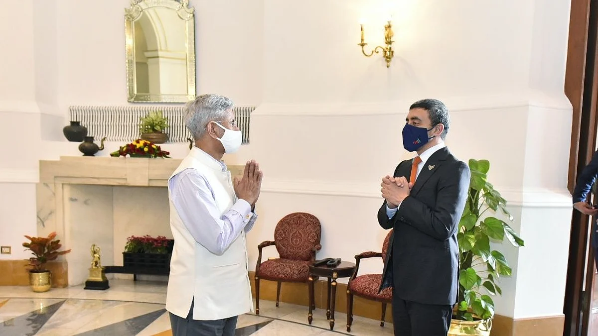 External Affairs Minister meets H.H. Sheikh Abdullah Bin Zayed Bin Sultan Al Nahyan, Minister of Foreign Affairs and International Cooperation of the United Arab Emirates. The UAE rushed in complimentary LMO supplies to India to aid the country in fighting Covid.