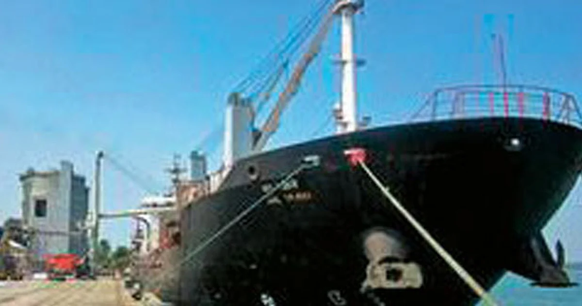 First vessel arrives at Zuari terminal