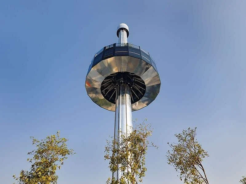 Garden in the Sky is an observational deck at a height of 55 metres that offers a 360-degree view of the Expo