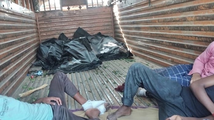 உடலங்களுடன் பயணம்