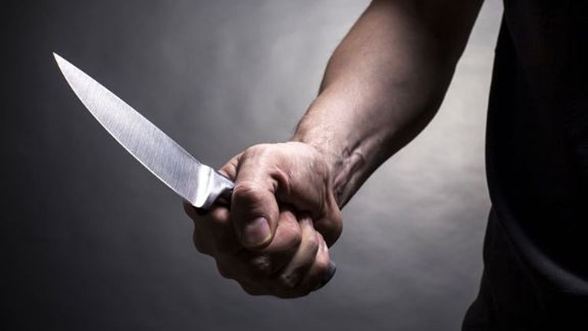 இளம் பெண் கத்தியால் குத்தி கொலை.. சித்தப்பாவை கைது செய்த போலிஸ்: நடந்தது என்ன?