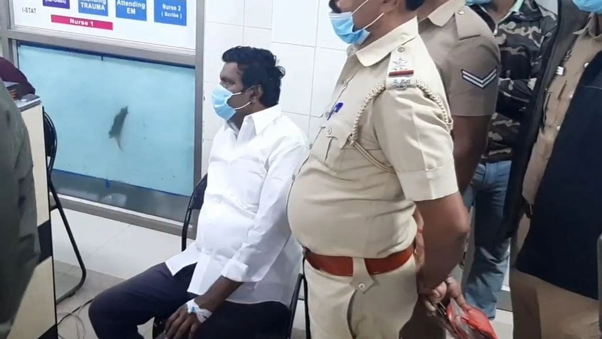 ஆள் கடத்தல் புகார்.. நீதிமன்ற காவலில் இருக்கும் அ.தி.மு.க பிரமுகரை சந்தித்த பா.ம.க MLA-வால் சர்ச்சை!