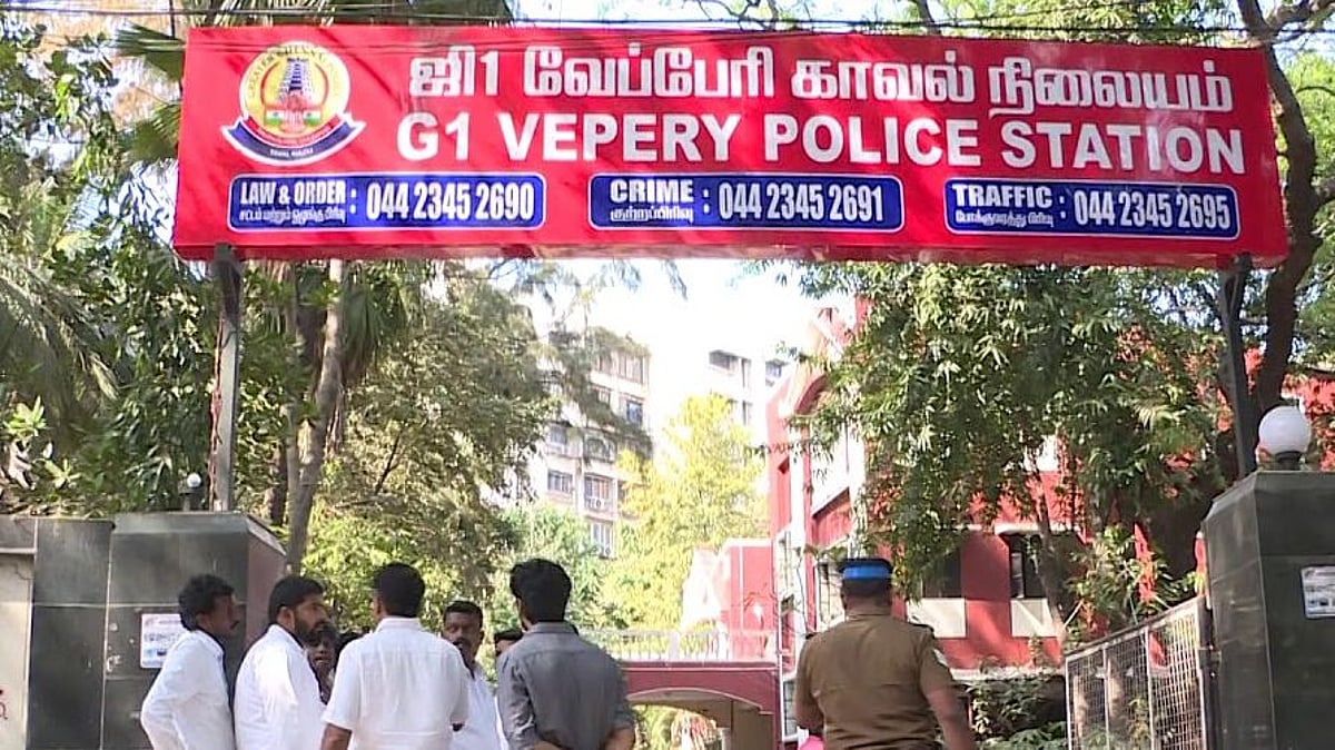 வழிப்பறி வழக்கில் திடீர் திருப்பம்.. ரூ.2 லட்சத்திற்கு பெற்ற குழந்தை விற்ற தாய்: விசாரணையில் பகீர் தகவல்!