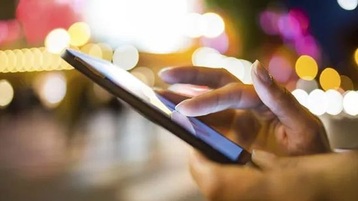 “மொபைல் சாட்டிங் பழக்கத்திற்காக வீட்டை விட்டு வெளியேறிய சிறுவன்” : கோவாவில் கண்டுபிடித்த போலிஸ்!