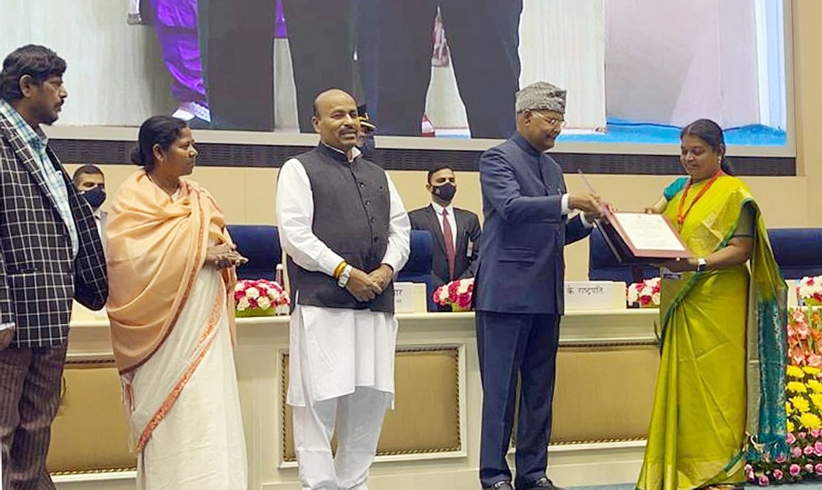 “இந்தியாவிலேயே சிறந்த மாநிலம் - தமிழ்நாடு” : மாற்றுத்திறனாளிகள் நாளில் தலைநகரில் விருது பெற்ற அமைச்சர்!