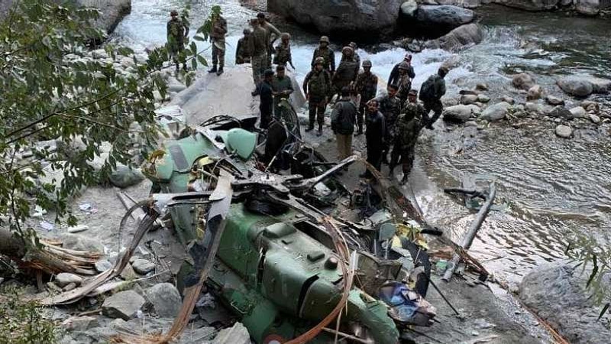 பிபின் ராவத் பயணித்தது உறுதி; 7 பேரின் உடல்கள் மீட்பு? - காட்டேரி மலையில் நடப்பது என்ன? பரபரப்பு தகவல்!