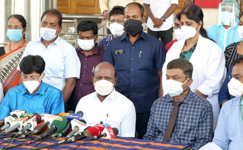 “39 பேருக்கு ஒமைக்ரான் அறிகுறி.. வெளிநாடுகளில் இருந்து வந்தால் கட்டாய தனிமை” : அமைச்சர் மா.சுப்பிரமணியன்