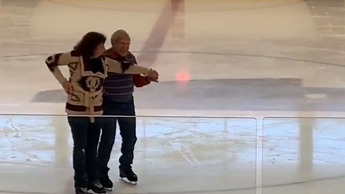 “இதுதான் கடைசி ஆசை..” : 77 வயதில் பனிச்சறுக்கு விளையாடி அசத்திய புற்றுநோய் பாதித்த முதியவர்!