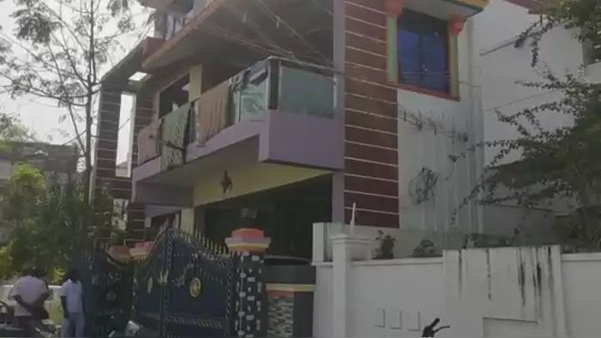 சீரியலில் மூழ்கிய பெண்கள்; நைசாக சென்று நகைகள் அபேஸ்: ஆடிட்டர் வீட்டில் ஆட்டையப்போட்டவர்களுக்கு வலைவீச்சு