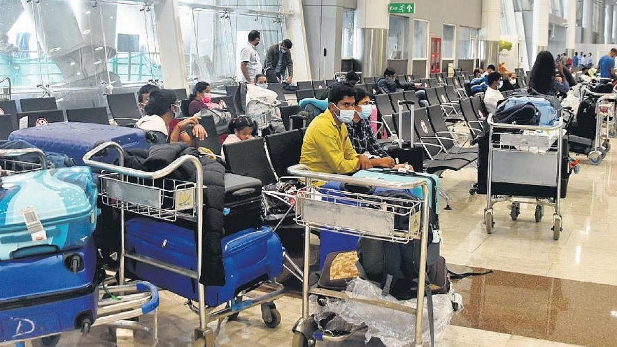 ஒமைக்ரான் பாதிப்பு; வெளிநாட்டில் இருந்து வரும் பயணிகளுக்கு சுகாதாரத்துறை விடுத்த முக்கிய எச்சரிக்கை என்ன?