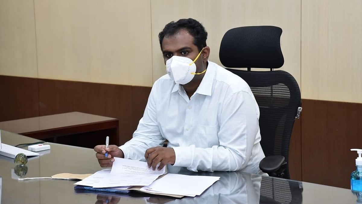 “10 துறைகளை உள்ளடக்கிய சிறப்புக் குழு” : பெண் சிசு கொலைகளை தடுக்க அதிரடி நடவடிக்கை எடுத்த மதுரை ஆட்சியர்!