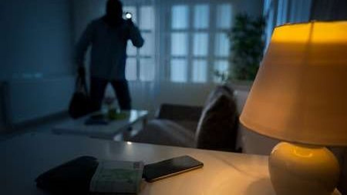 ”திறந்திருக்கும் வீடுதான் என்னோட டார்கெட்” - தேனாம்பேட்டையில் கையும் களவுமாக சிக்கிய செல்போன் திருடன்!